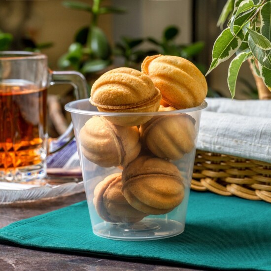 Орешки с вареной сгущенкой