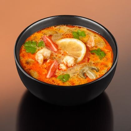 Тайский суп с морепродуктами