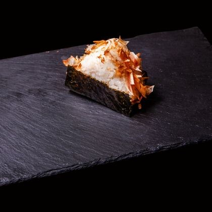 «Онигири с тунцом»