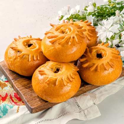 Сет курников с сыром сулугуни