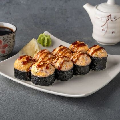 Запеченный с креветкой под яки соусом