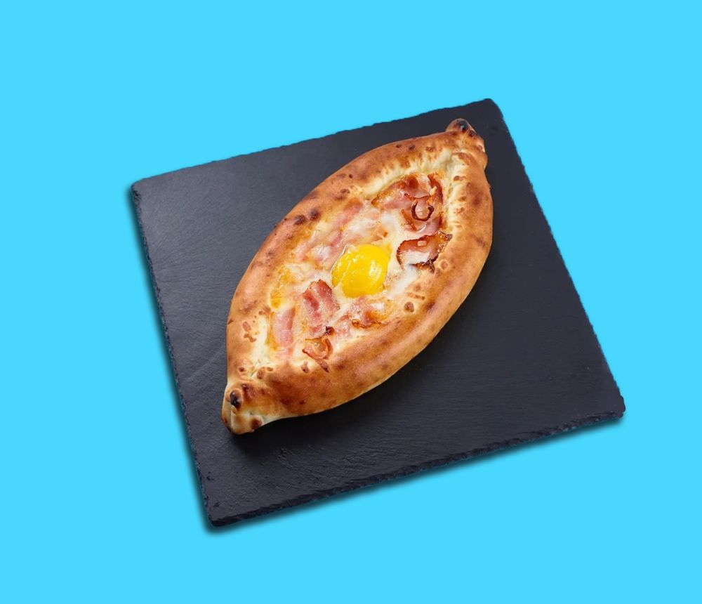 Хачапури по-Аджарски c беконом