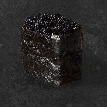 Суши «Тобико» чёрная