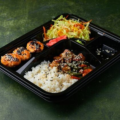 №4 Говядина или курица терияки с рисом и киото (мисо/кимчи/куриный суп, компот/чай)