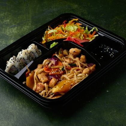 №1 Лапша с курицей и киото (мисо/кимчи/куриный суп, компот/чай)