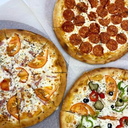 Три пиццы XXL