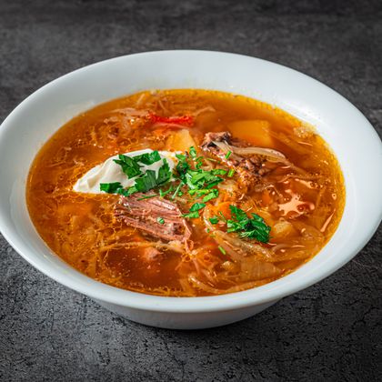 Щи из квашенной капусты с говядиной