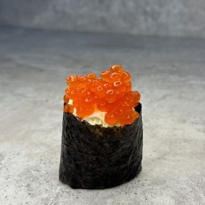 Гункан с икрой