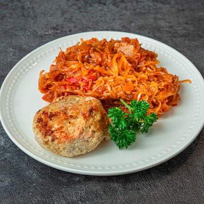 Котлета рыбная с гарниром на выбор