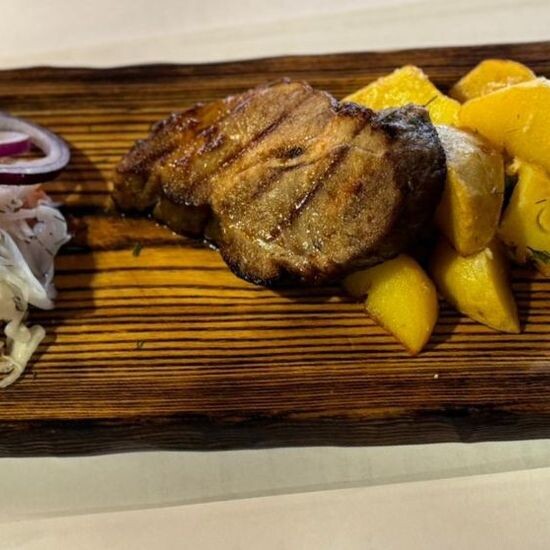 Шея запечённая с картофелем