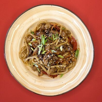 Вок с говядиной в перечном соусе терияки