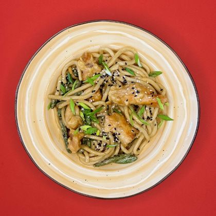 Вок с лососем