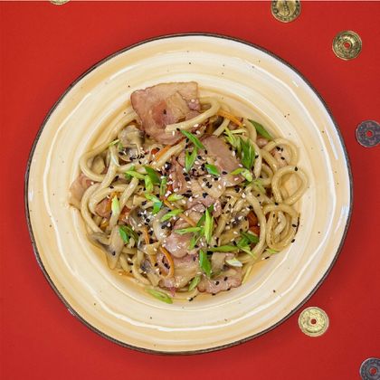 Вок с беконом