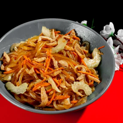 Хрустальная лапша с сельдереем и свининой