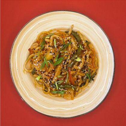 Вок со свининой в кисло-сладком с ананасом