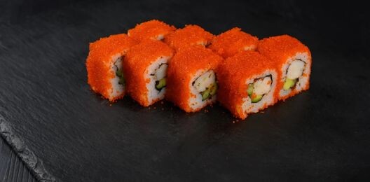 Ролл «Калифорния» с крабом