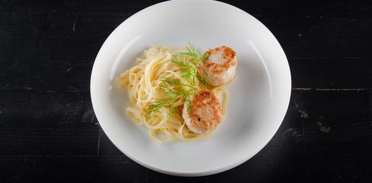 Макароны с котлетами из индейки