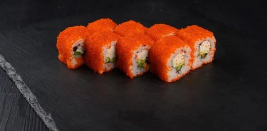 Ролл «Калифорния» с лососем