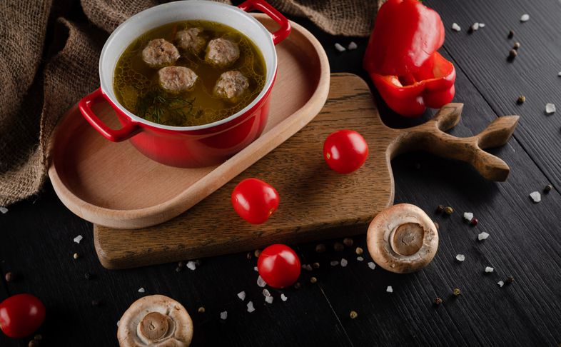 Бульон с фрикадельками