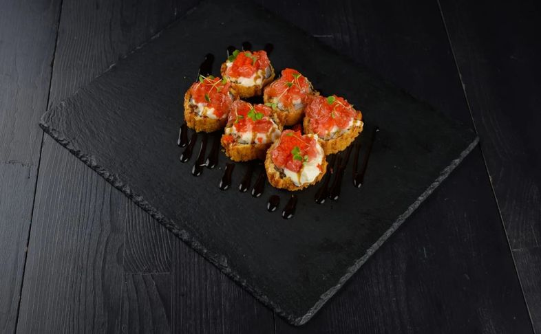 Ролл с креветкой и грейпфрутом