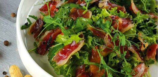 Салат с сыровяленой уткой