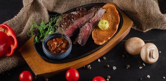 Антрекот из розовой телятины