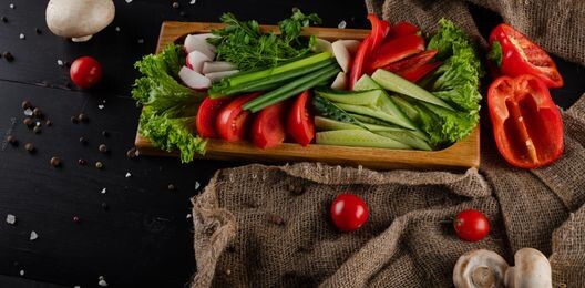 Ассорти из свежих овощей