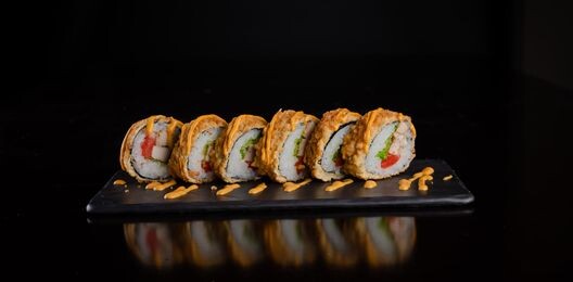 Ролл «Темпурный цезарь»