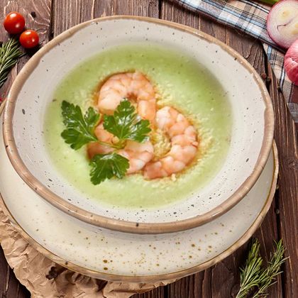 Крем-суп из брокколи с креветками