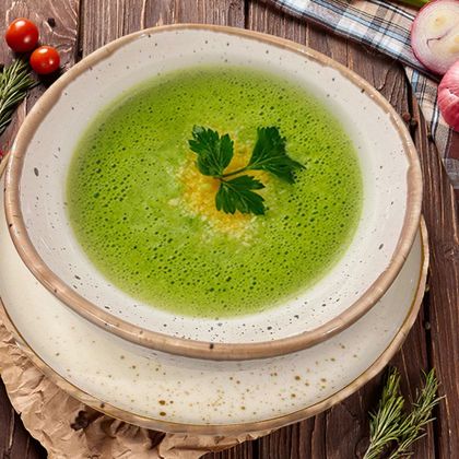 Суп-пюре из шпината с креветками