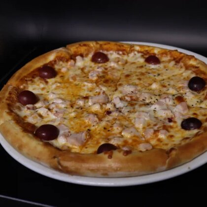Пицца «Цезарь» с виноградом