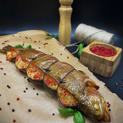 Форель г/к без костей фаршированная рисом с овощами
