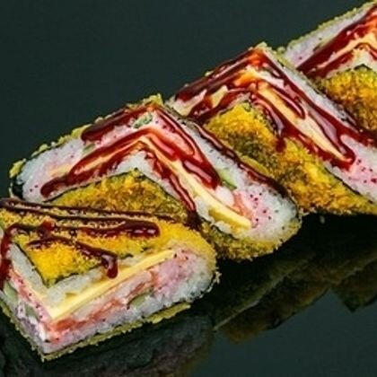 Онигири темпура с креветками и лососем