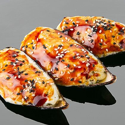 Запеченные мидии в сливочно - чесночном соусе