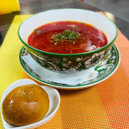 Борщ с говядиной и пампушками 1л