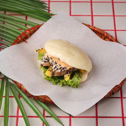 Гуа-бао с курицей