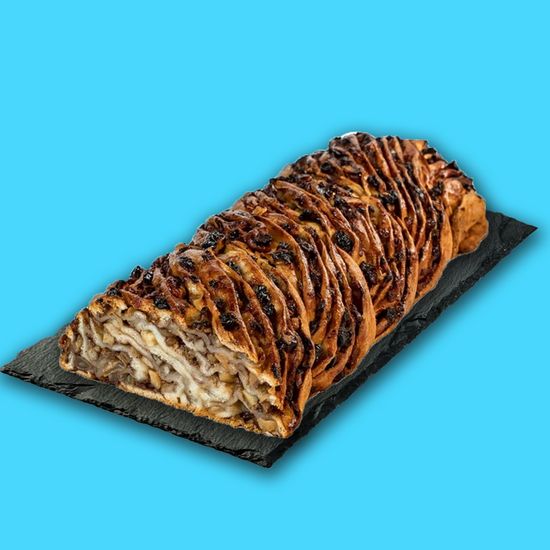 Коса яблочная с грецким орехом