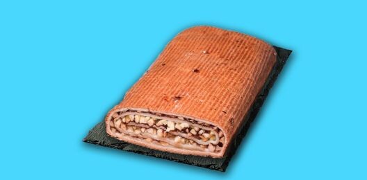 Рулет с яблоком и корицей