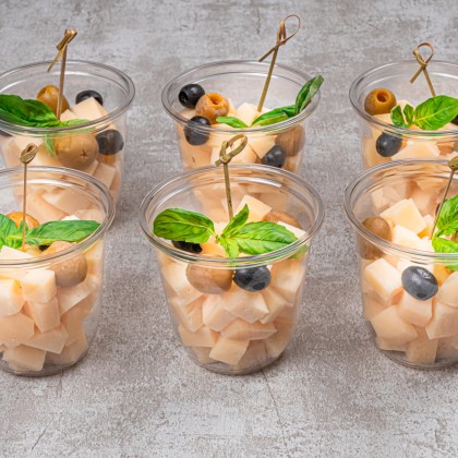 Ассорти монастырских сыров в стаканчике