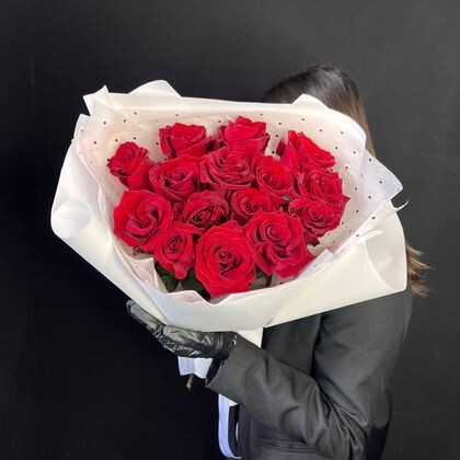 Роза Эквадор 15 роз в букете