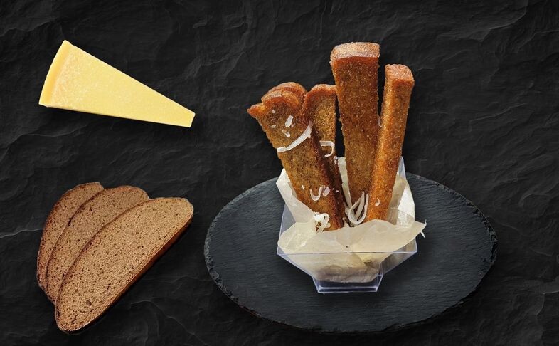 Гренки с чесноком и пармезаном