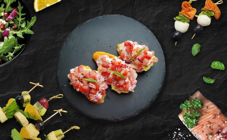 Брускетты с тунцом