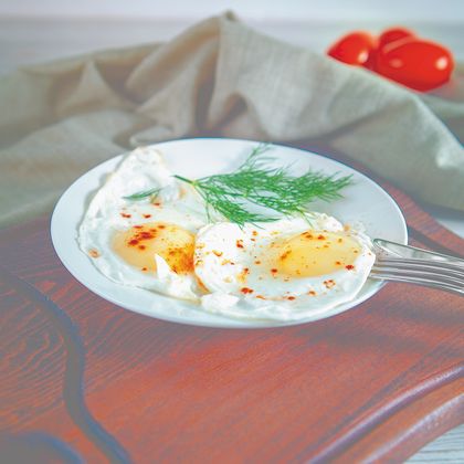 Яичница с помидорами