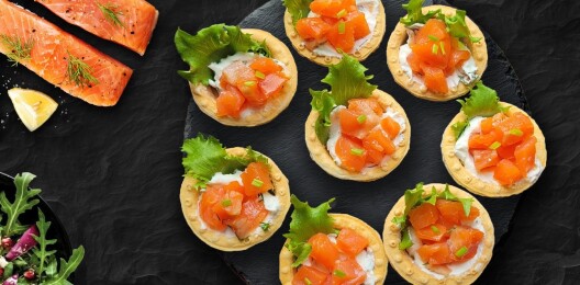 Тарталетки с лососем