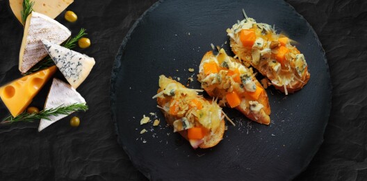 Брускетты 4 сыра