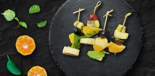 Канапе фруктовое