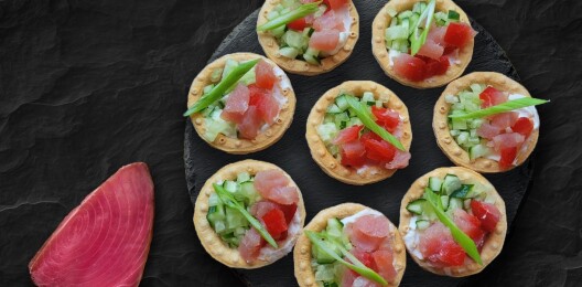 Тарталетки с тунцом