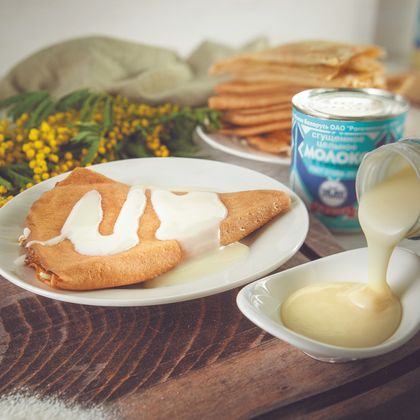 Блинчики со сгущенкой  100/30 г