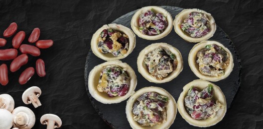 Тарталетки с фасолью, грибами и грецким орехом