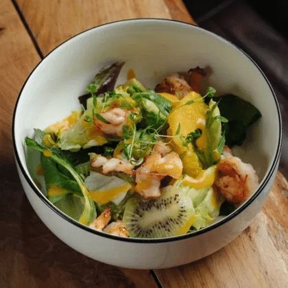 Цитрусовый салат с креветками